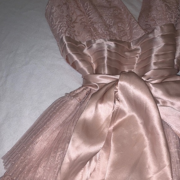 Bcbgmaxazria tiered silk lace dress - Picture 2 of 6